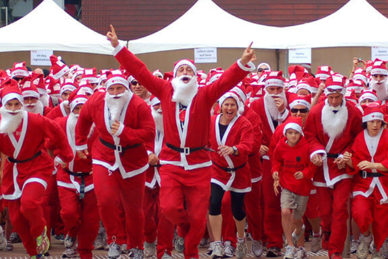 Santa fun run event.